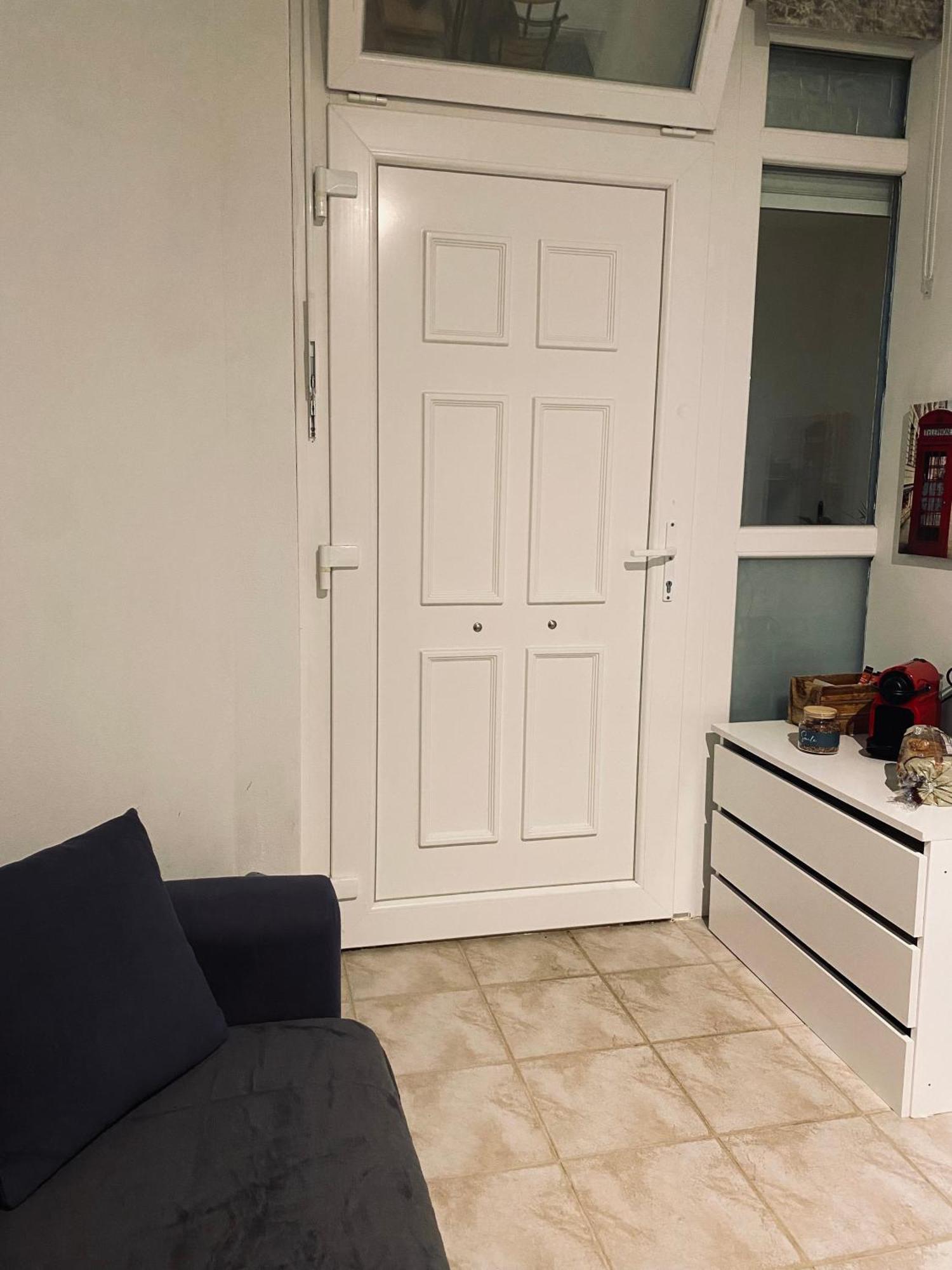 شقة Independent House At Glyfada أثينا المظهر الخارجي الصورة